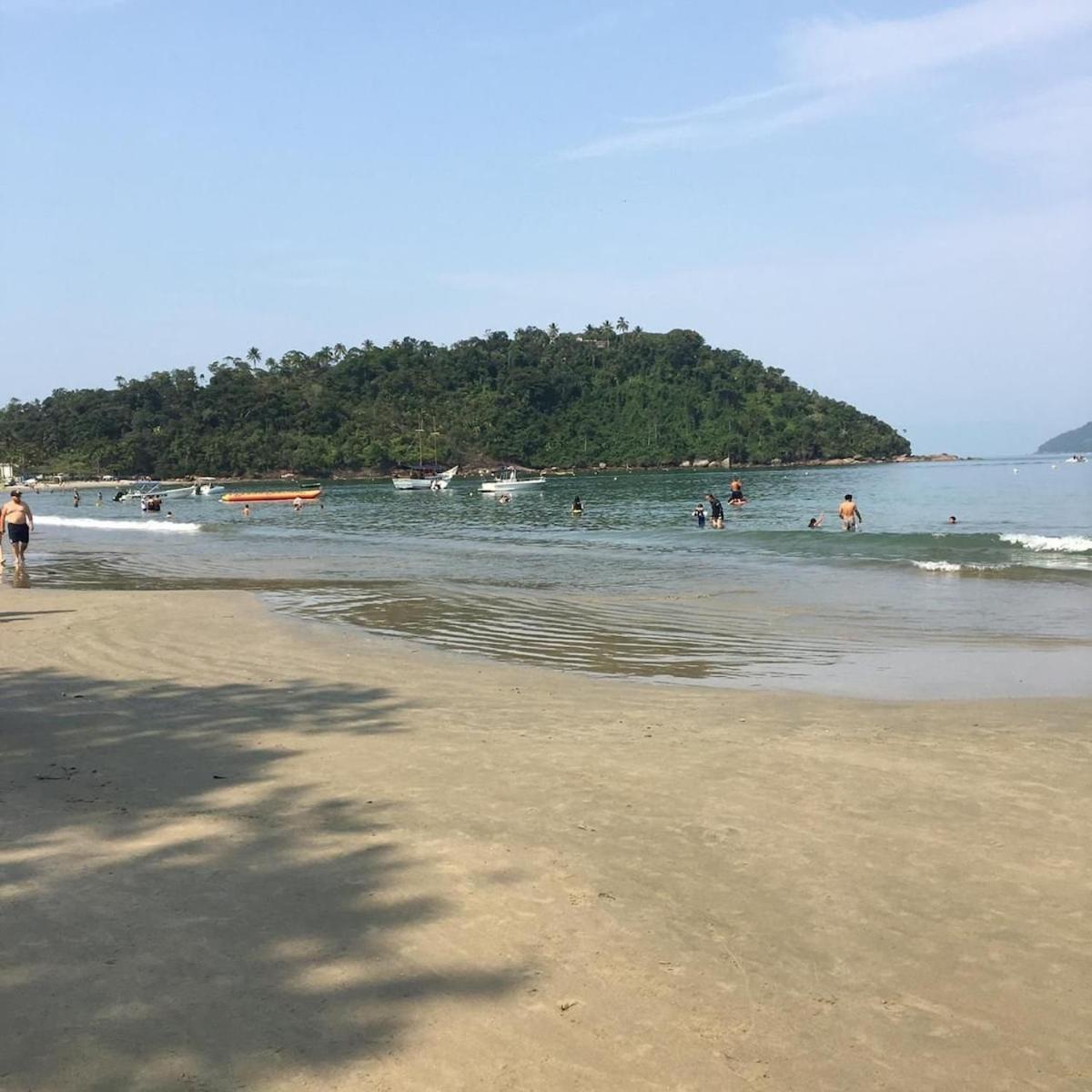 F9 Apto 1o Andar Perto 3 Praias E Comercio A Pe *