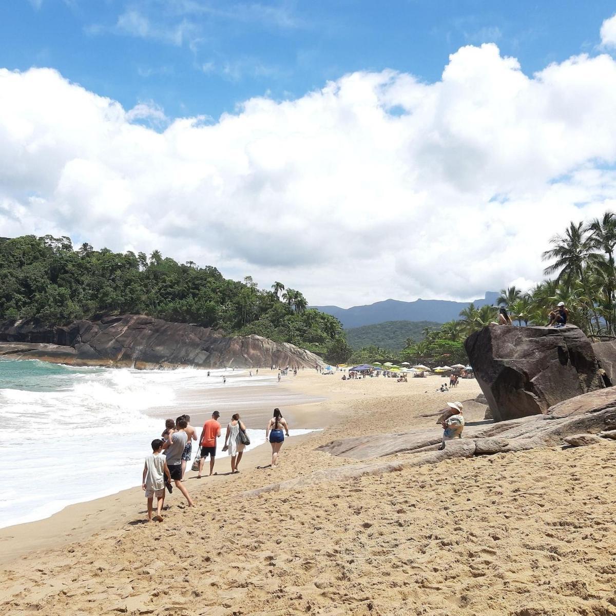 F9 Apto 1o Andar Perto 3 Praias E Comercio A Pe *